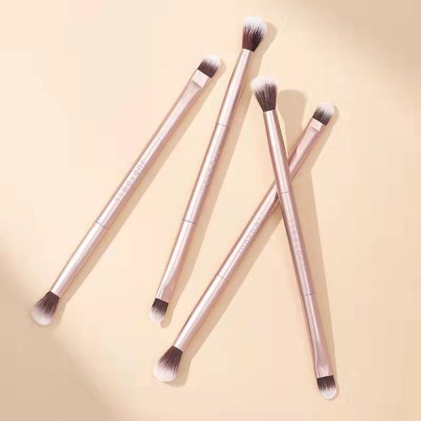 براش دوطرفه سایه چشم – برس حرفه‌ای برای ایجاد آرایش چشم دقیق و بی‌نقص Judydoll - Dual-Eened Eyeshadow Brush